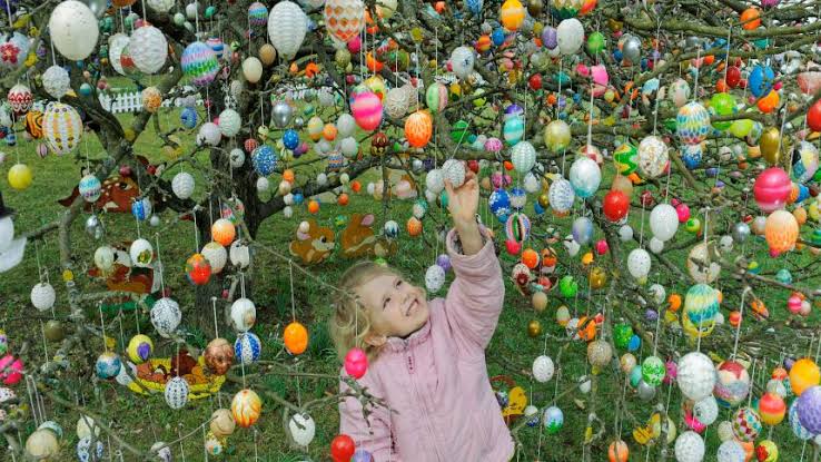 Easter Egg Trees in Saalfield